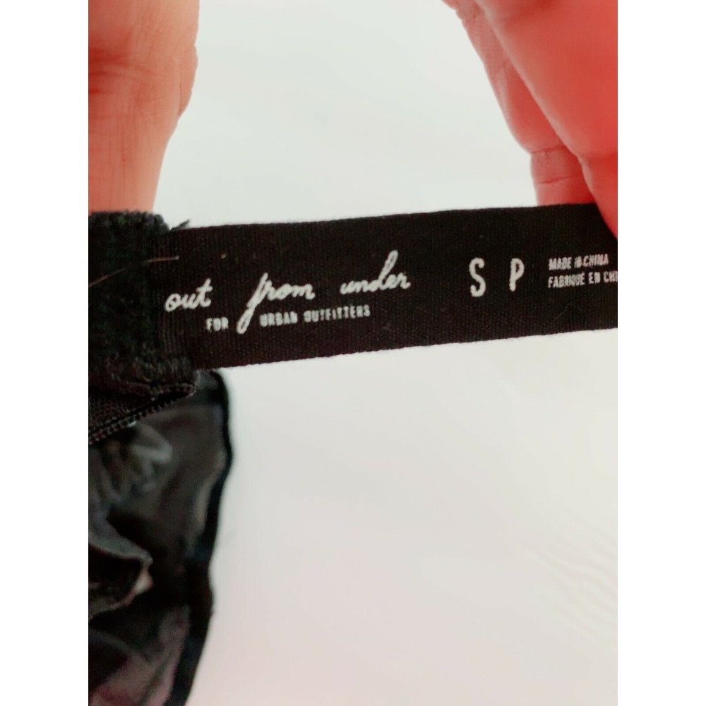 Out From Under UO Small Mesh Black Emboidered Bra - Picture 6 of 6